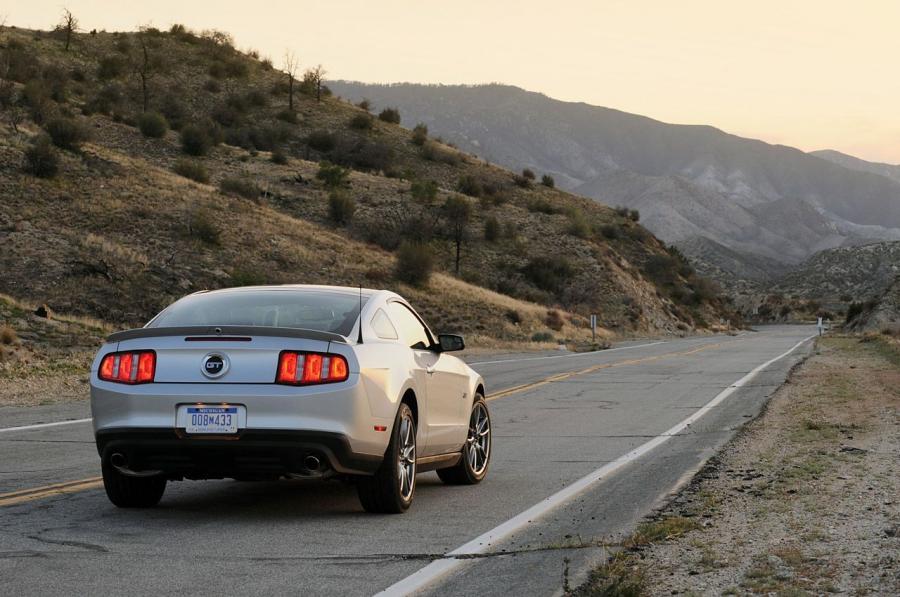  Ford Mustang GT 2011 года  (фото 84 из 90)
